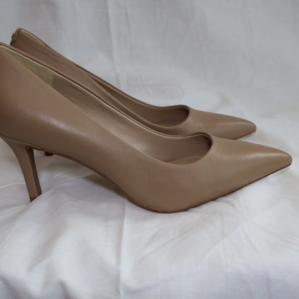 Sam Edelmon Vienna Pointed Toe Heel (Size 5) Soft Beige Leather
